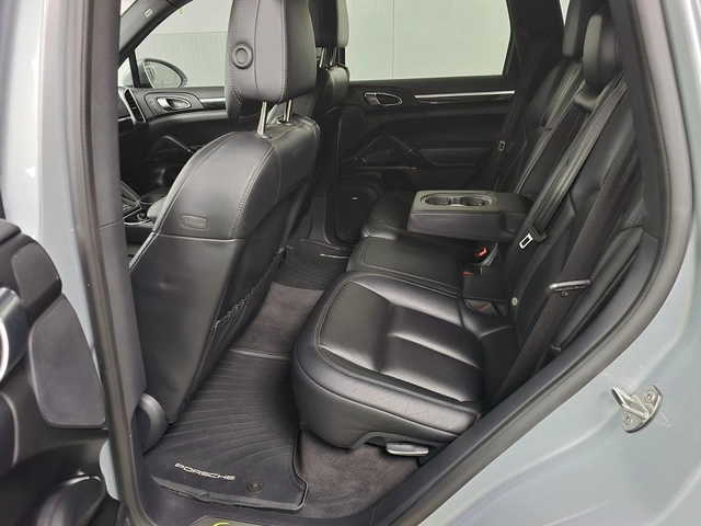 Porsche Cayenne Cayenne S E-Hybrid AWD - автомобили, коли, обяви за нови и употребявани 13