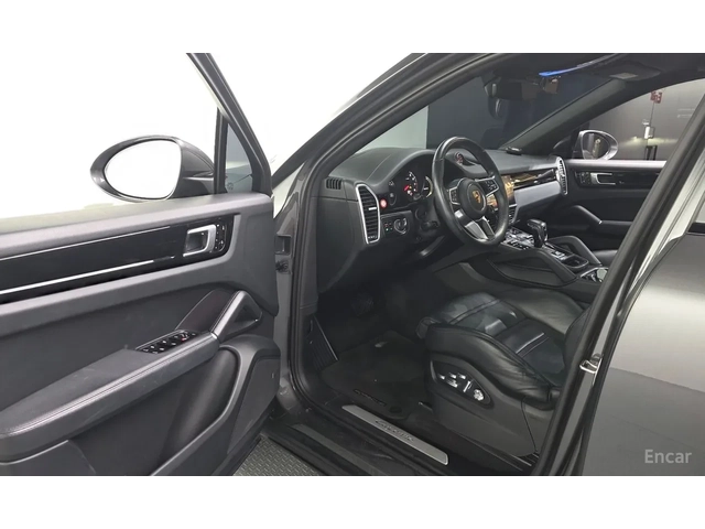 Porsche Cayenne ФИКС ЦЕНА* COUPE* ОБДУХ* 360* ПАНО - автомобили, коли, обяви за нови и употребявани 5