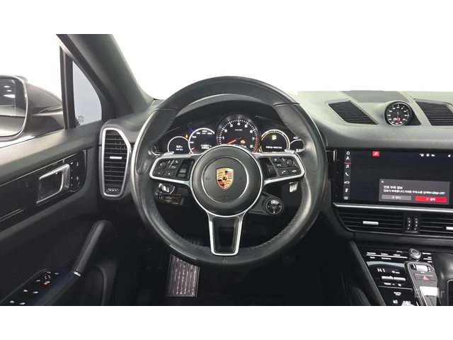 Porsche Cayenne ФИКС ЦЕНА* COUPE* ОБДУХ* 360* ПАНО - автомобили, коли, обяви за нови и употребявани 7