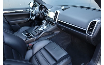 Porsche Cayenne GTS OPTIC* HD MATRIX LIGTS* BOSE* PANO* - автомобили, коли, обяви за нови и употребявани 14