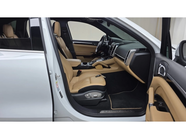 Porsche Cayenne 3.0 Diesel Platinum Edition - автомобили, коли, обяви за нови и употребявани 10