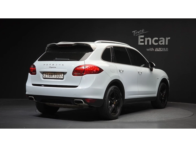 Porsche Cayenne 3.0 Diesel Platinum Edition - автомобили, коли, обяви за нови и употребявани 1