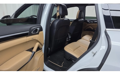 Porsche Cayenne 3.0 Diesel Platinum Edition - автомобили, коли, обяви за нови и употребявани 8