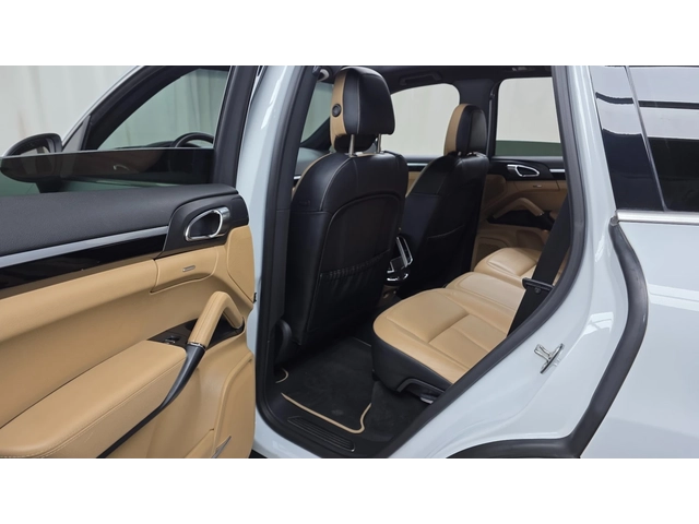 Porsche Cayenne 3.0 Diesel Platinum Edition - автомобили, коли, обяви за нови и употребявани 8