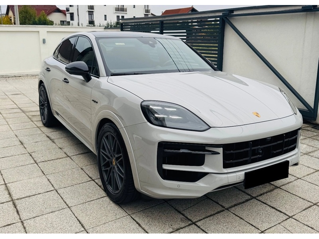 PORSCHE Cayenne Cayenne Coupe 3.0 V6 E-Hybrid - автомобили, коли, обяви за нови и употребявани 0