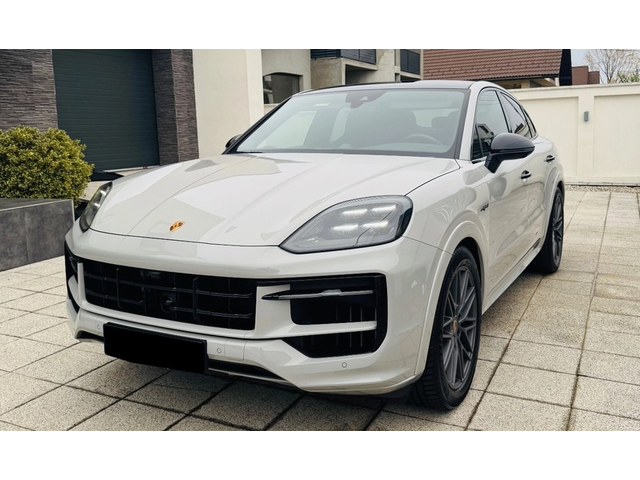 PORSCHE Cayenne Cayenne Coupe 3.0 V6 E-Hybrid - автомобили, коли, обяви за нови и употребявани 2