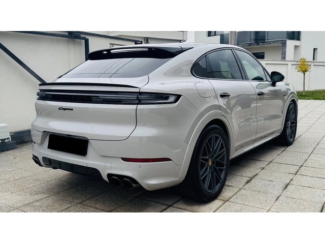 PORSCHE Cayenne Cayenne Coupe 3.0 V6 E-Hybrid - автомобили, коли, обяви за нови и употребявани 3