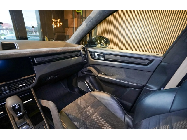 PORSCHE Cayenne Cayenne Coupe Turbo GT 4.0 V8 - автомобили, коли, обяви за нови и употребявани 13