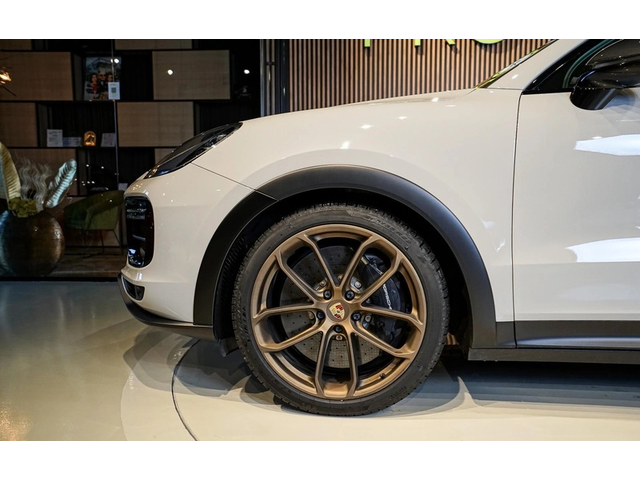 PORSCHE Cayenne Cayenne Coupe Turbo GT 4.0 V8 - автомобили, коли, обяви за нови и употребявани 7