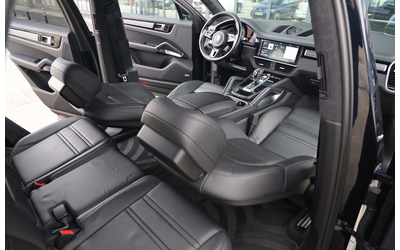 PORSCHE Cayenne Cayenne E-Hybrid - автомобили, коли, обяви за нови и употребявани 8