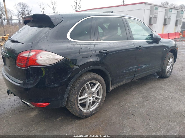 Porsche CAYENNE HYBRID 3.0L V-6 DI, DOHC, VVT, SUPERCHARGER, 333HP All Wheel Drive - автомобили, коли, обяви за нови и употребявани 3