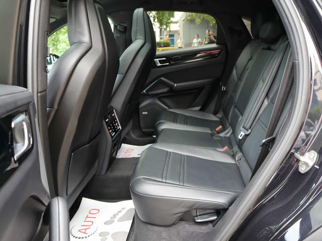 Porsche Cayenne S/Sport Chrono/Coupe/HuD/Bose/Панорама - автомобили, коли, обяви за нови и употребявани 10
