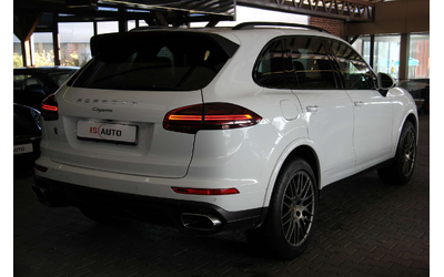 porsche-cayenne-sport-chrono-obduvhane-panorama-sideassist-bose - 3