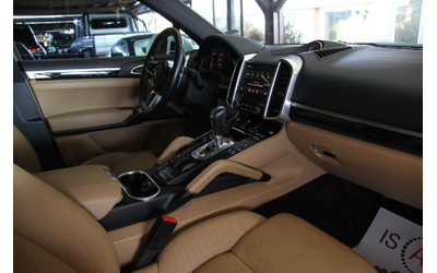 Porsche Cayenne Sport/Chrono/Обдувхане/Панорама/SideAssist/Bose - автомобили, коли, обяви за нови и употребявани 7