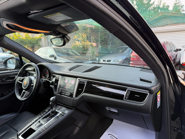 Porsche Macan S 3.0D PANORAMA - автомобили, коли, обяви за нови и употребявани 11