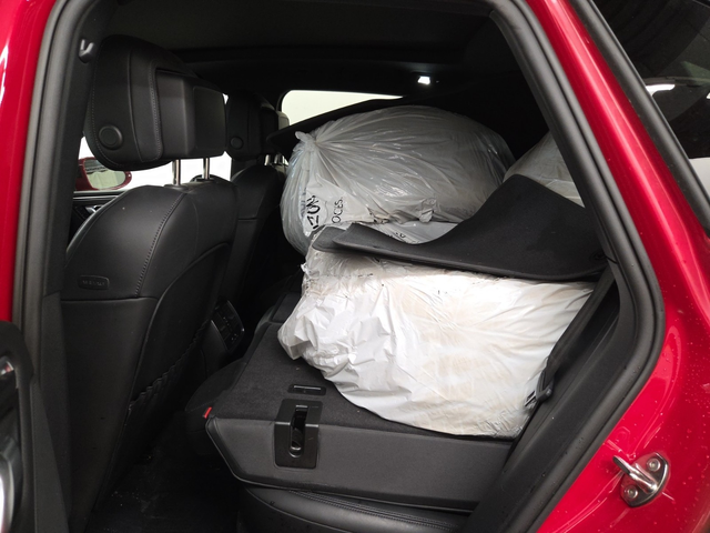 Porsche Macan 2L 4cyl AWD - автомобили, коли, обяви за нови и употребявани 11