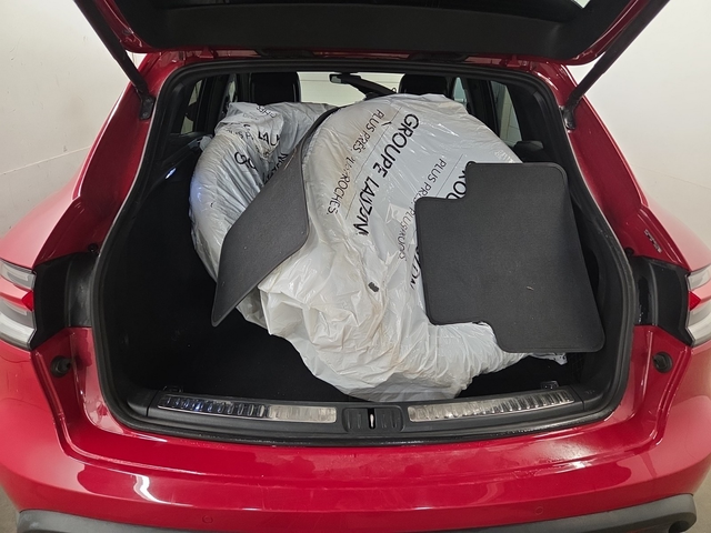 Porsche Macan 2L 4cyl AWD - автомобили, коли, обяви за нови и употребявани 13