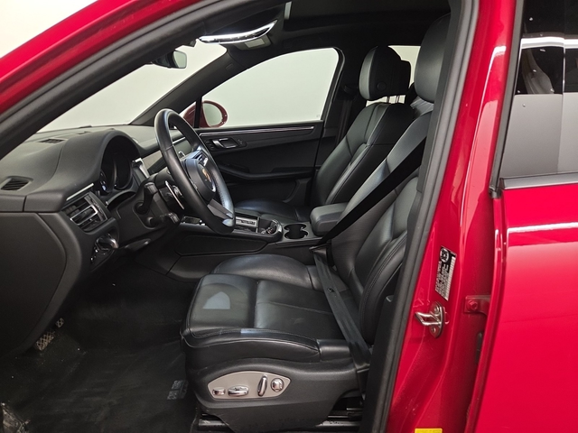 Porsche Macan 2L 4cyl AWD - автомобили, коли, обяви за нови и употребявани 4