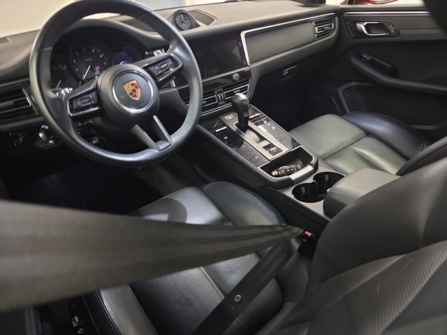 Porsche Macan 2L 4cyl AWD - автомобили, коли, обяви за нови и употребявани 9