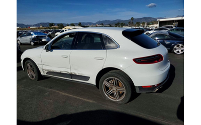 porsche-macan-3-0l-6-all-wheel-drive - 2