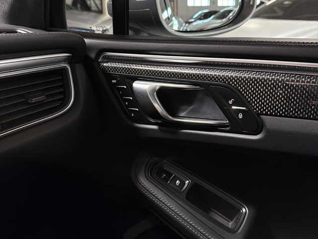 Porsche Macan 3.6L 6cyl AWD - автомобили, коли, обяви за нови и употребявани 16