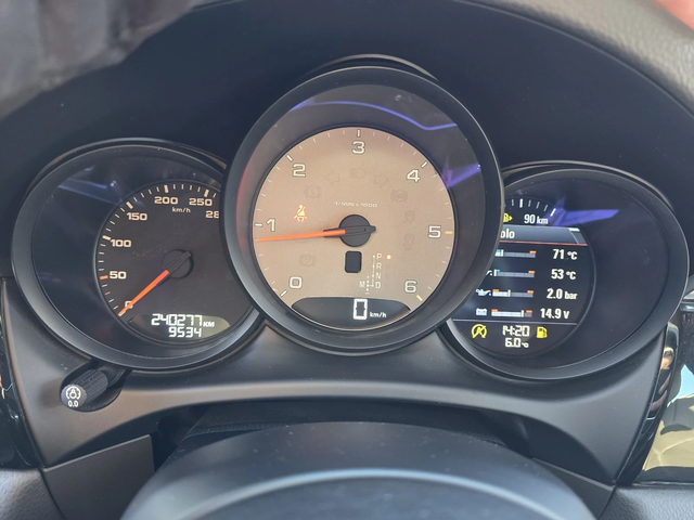 Porsche Macan S 3.0D 250к.с Топ състояние - автомобили, коли, обяви за нови и употребявани 16