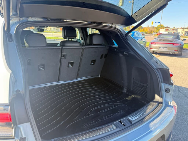 Porsche Macan 2020| MATRIX| BOSE| ОБДУХ| KEYLESS| PANO| CARFAX - автомобили, коли, обяви за нови и употребявани 15