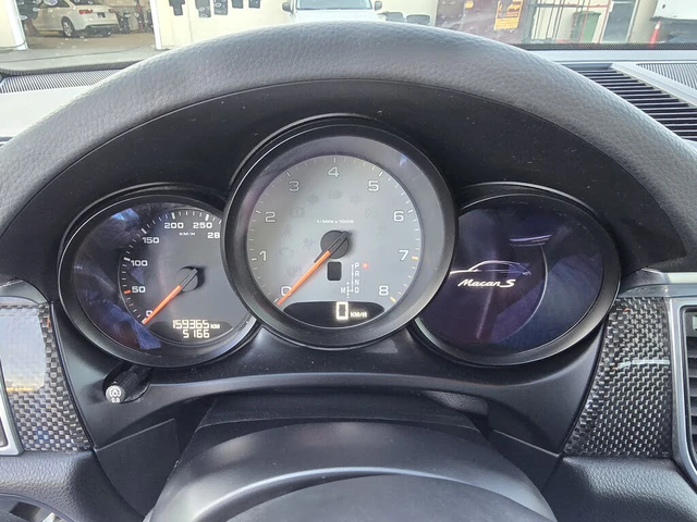 Porsche Macan S* PREMIUM PLUS PKG* PANO* AWD* - автомобили, коли, обяви за нови и употребявани 10