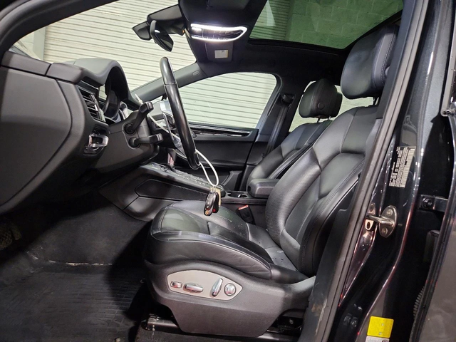 Porsche Macan * ПАНОРАМА* KEYLESS* КОЖА* ПОДГРЕВ* КАМЕРА* - автомобили, коли, обяви за нови и употребявани 6