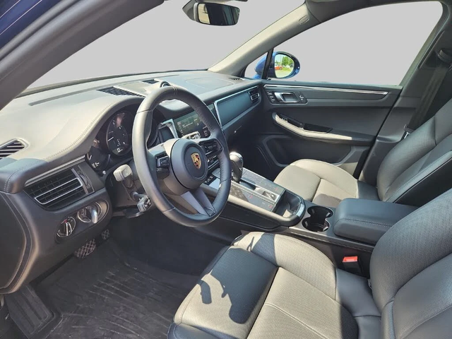 Porsche Macan T AWD* АвтоКредит* (Цена до БГ) - автомобили, коли, обяви за нови и употребявани 8