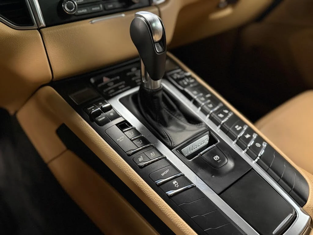 Porsche Macan AWD* АвтоКредит* (ЦЕНА ДО БГ) - автомобили, коли, обяви за нови и употребявани 13