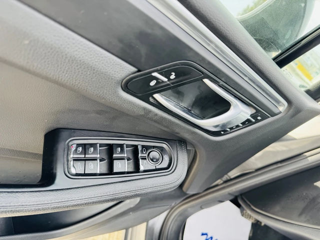 Porsche Macan AWD* АвтоКредит* (ЦЕНА ДО БГ) - автомобили, коли, обяви за нови и употребявани 9