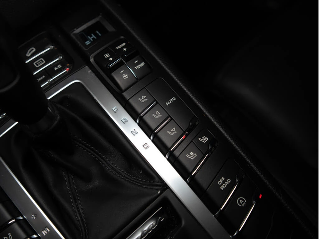 Porsche Macan S * HeadUp* AвтоКредит* (ЦЕНА ДО БГ) - автомобили, коли, обяви за нови и употребявани 12