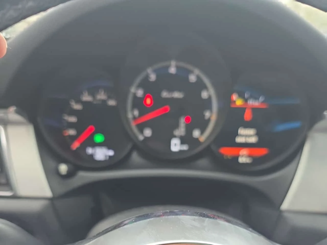 Porsche Macan * Turbo * ОБУДХВАНЕ* BOSE* PANORAMA* - автомобили, коли, обяви за нови и употребявани 7