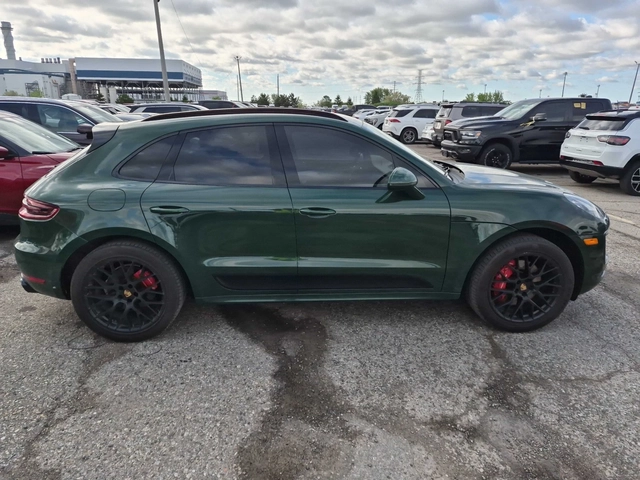 Porsche Macan GTS / CARFAX - автомобили, коли, обяви за нови и употребявани 2