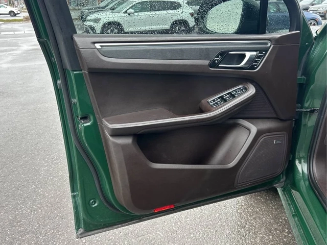 Porsche Macan GTS / CARFAX - автомобили, коли, обяви за нови и употребявани 9