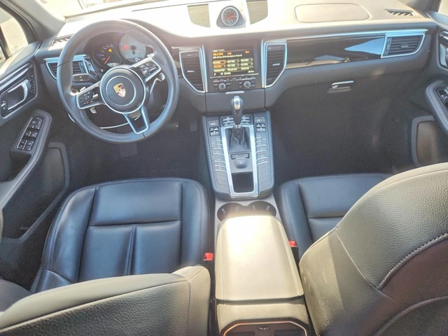 Porsche Macan S 3.0 - автомобили, коли, обяви за нови и употребявани 8