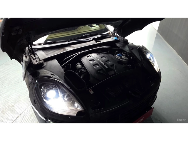 Porsche Macan 3.0 S DIESEL* PANO* ОБДУХВ* ПОДГРЕВ* НАВИ* КАМЕРА - автомобили, коли, обяви за нови и употребявани 4