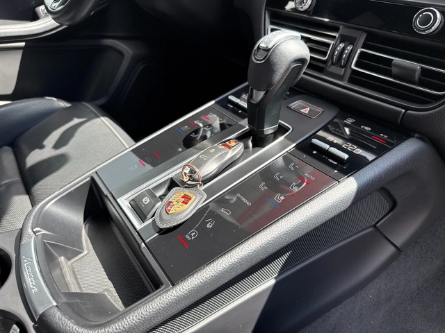 Porsche Macan Т Реален Пробег закупен от Porsche - автомобили, коли, обяви за нови и употребявани 10