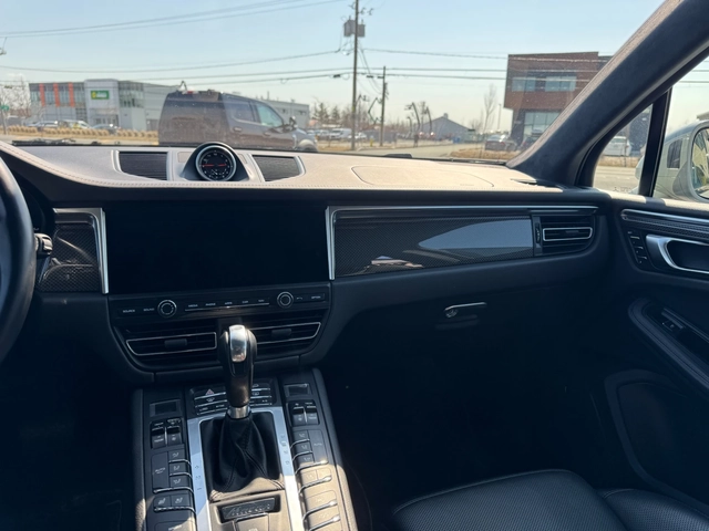Porsche Macan Turbo - автомобили, коли, обяви за нови и употребявани 8