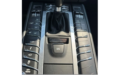 Porsche Macan Turbo - автомобили, коли, обяви за нови и употребявани 9
