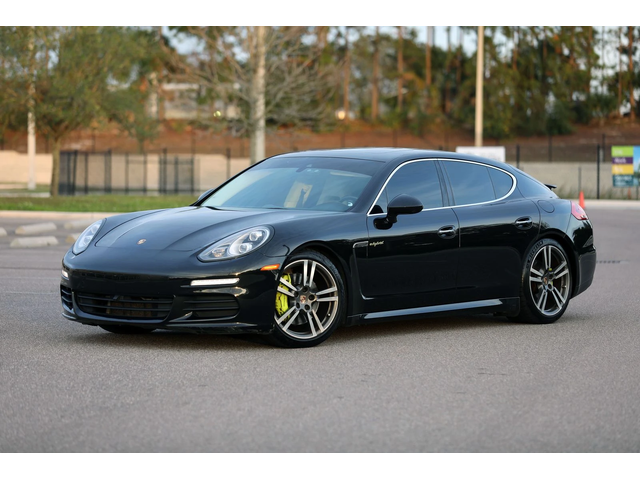 Porsche Panamera S* BOSE* DISTRONIK* LANE ASSIST* ОБДУХ* ВАКУМ* 4-З - автомобили, коли, обяви за нови и употребявани 0