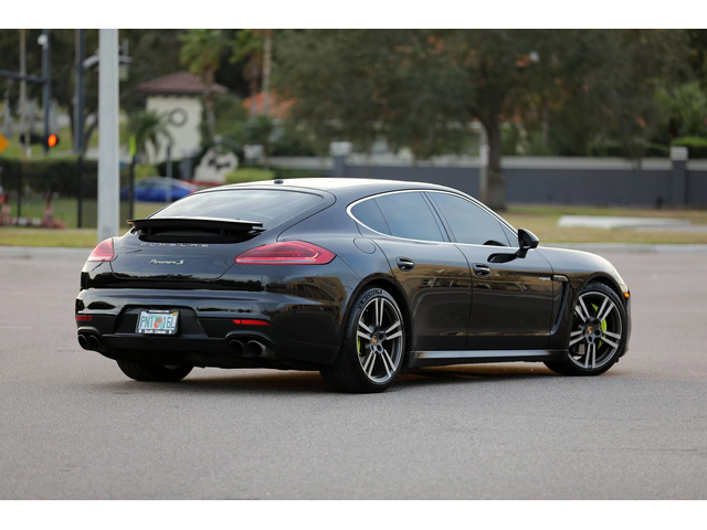 Porsche Panamera S* BOSE* DISTRONIK* LANE ASSIST* ОБДУХ* ВАКУМ* 4-З - автомобили, коли, обяви за нови и употребявани 3