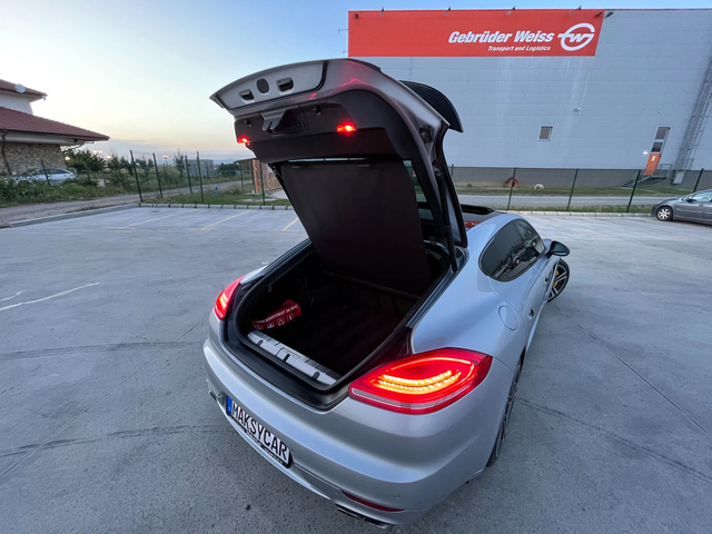Porsche Panamera Turbo - автомобили, коли, обяви за нови и употребявани 7