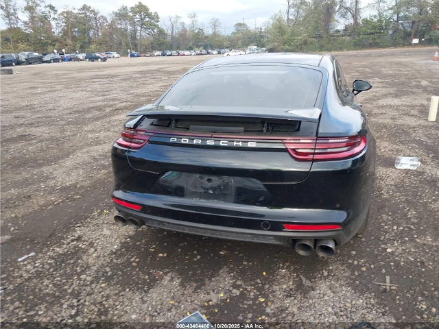 Porsche Panamera 4 / BOSE / LANE ASSIST / ОБДУХВАНЕ / ПАНО - автомобили, коли, обяви за нови и употребявани 4