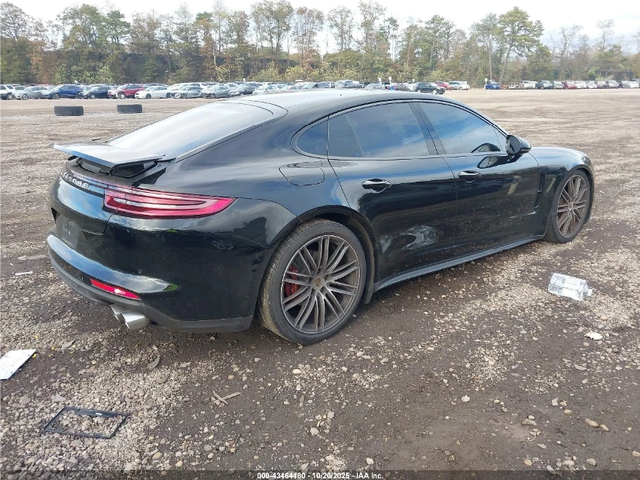 Porsche Panamera 4 / BOSE / LANE ASSIST / ОБДУХВАНЕ / ПАНО - автомобили, коли, обяви за нови и употребявани 5