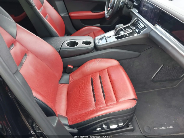 Porsche Panamera 4 / BOSE / LANE ASSIST / ОБДУХВАНЕ / ПАНО - автомобили, коли, обяви за нови и употребявани 6