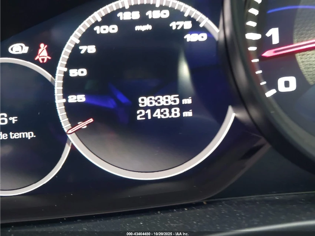 Porsche Panamera 4 / BOSE / LANE ASSIST / ОБДУХВАНЕ / ПАНО - автомобили, коли, обяви за нови и употребявани 7