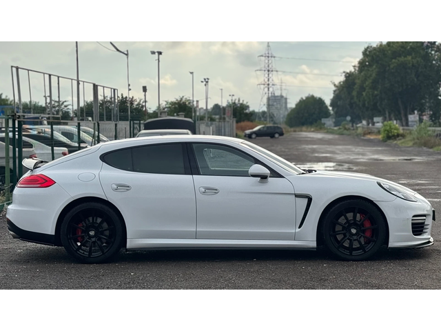 Porsche Panamera TURBO= FACELIFT= KEYLESS GO= CARBON PACK= BOSE= - автомобили, коли, обяви за нови и употребявани 3