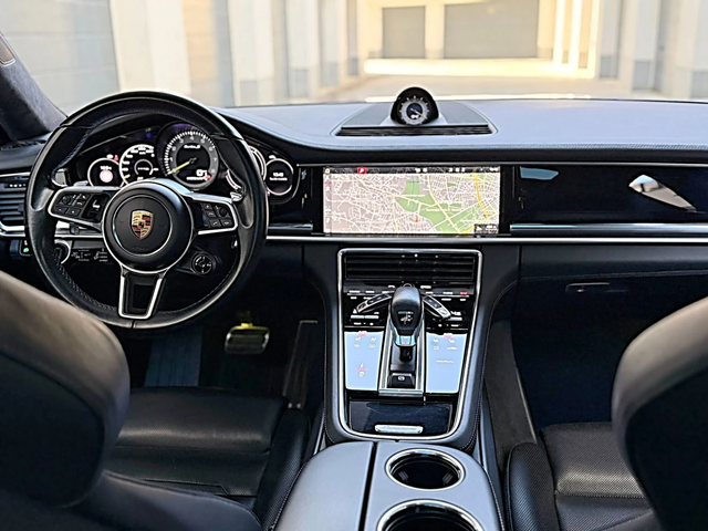 Porsche Panamera Porsche Panamera Turbo S * E-Hybrid* CERAMIC* 680H - автомобили, коли, обяви за нови и употребявани 11